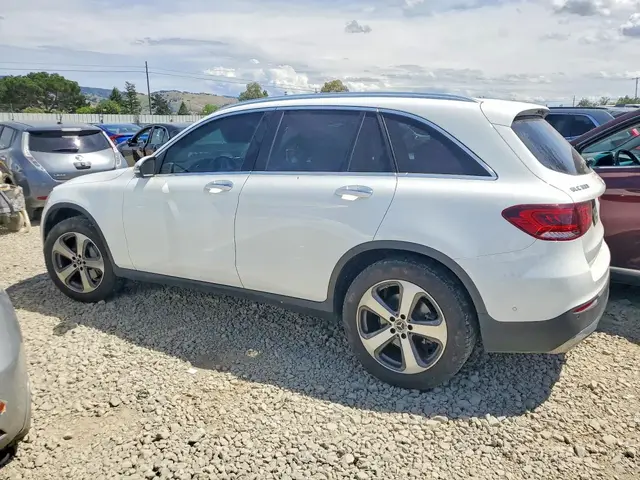 MERCEDES-BENZ GLC 300 2022