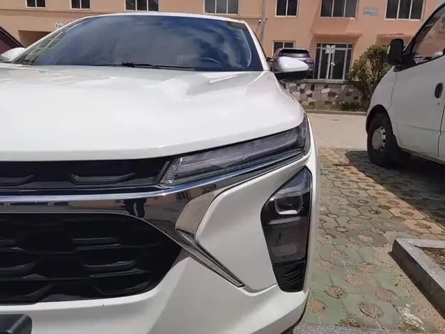 CHEVROLET TRAX 2023