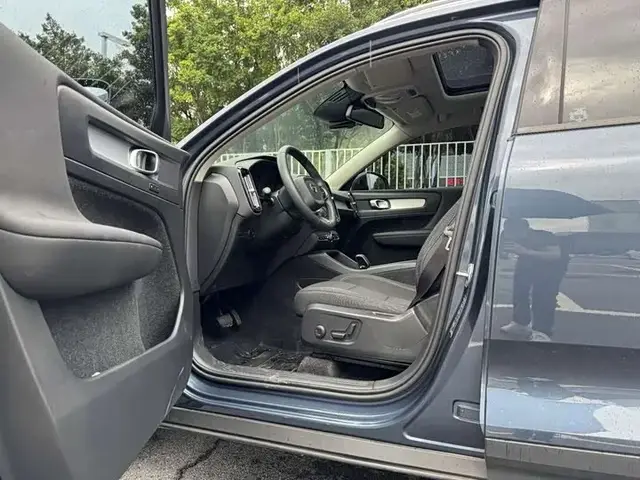 VOLVO XC40 T4 AWD 2022