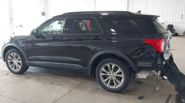 FORD EXPLORER XLT 2022