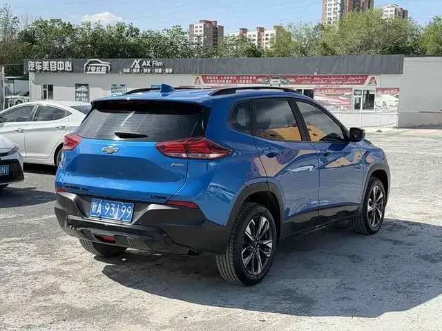 CHEVROLET TRACKER 2023
