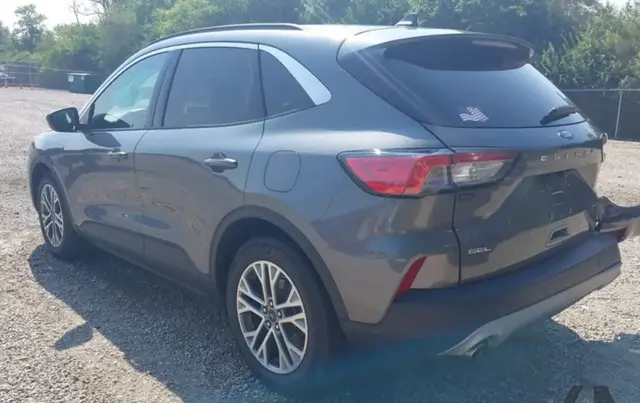 FORD ESCAPE SEL 2022