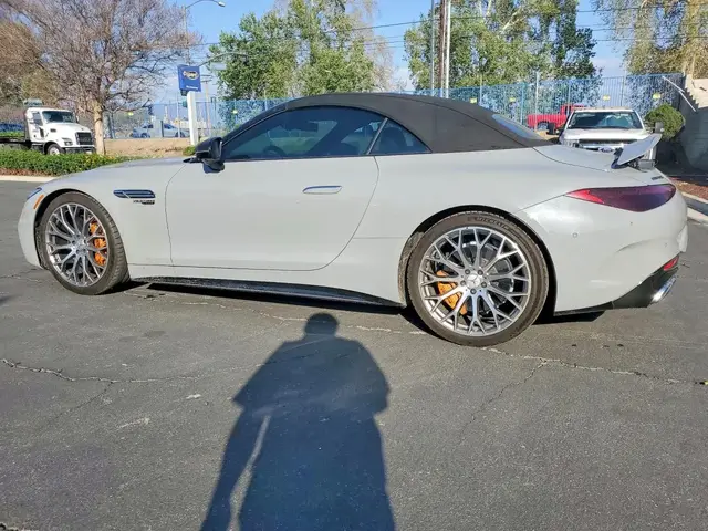 MERCEDES-BENZ SL 63 AMG 2022