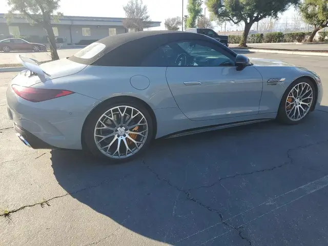 MERCEDES-BENZ SL 63 AMG 2022
