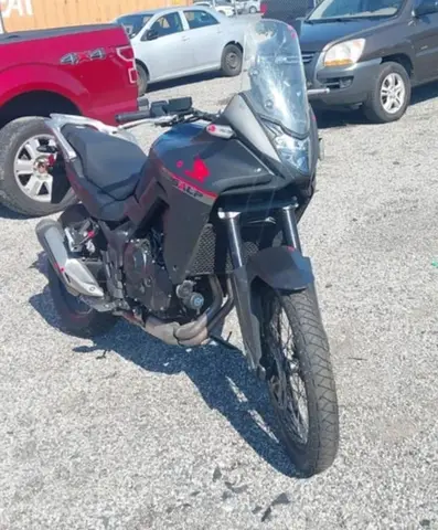 HONDA XL750 2024