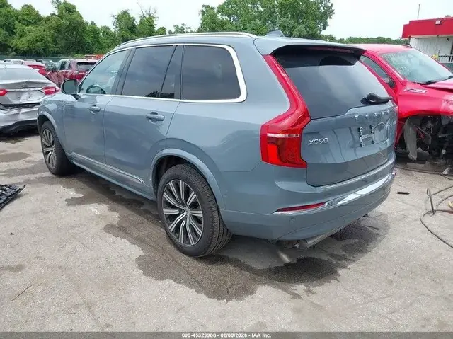 VOLVO XC90 B5 PLUS 2023