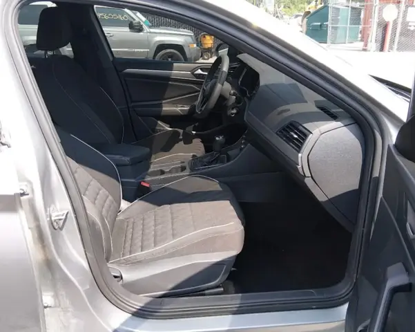 VOLKSWAGEN JETTA 2022