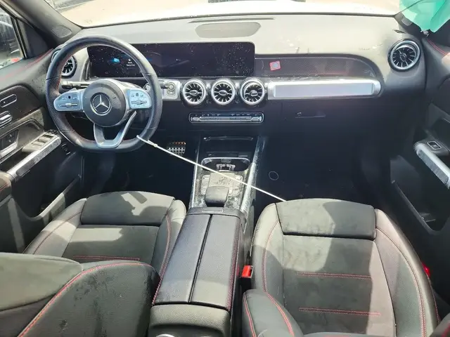 MERCEDES-BENZ GLB 250 2023