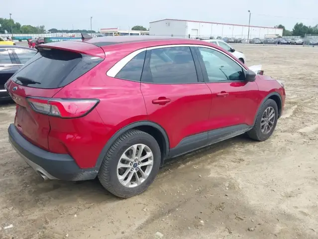 FORD ESCAPE SE 2022