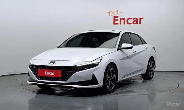 HYUNDAI AVANTE HYBRID 1 2022