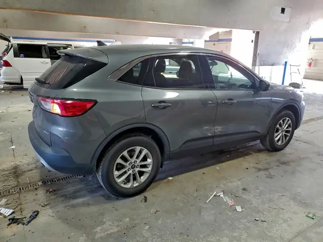 FORD ESCAPE SE 2022