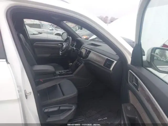 VOLKSWAGEN ATLAS CROSS SPORT 2 2022