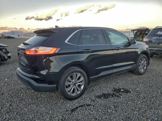 FORD EDGE TITANIUM 2023