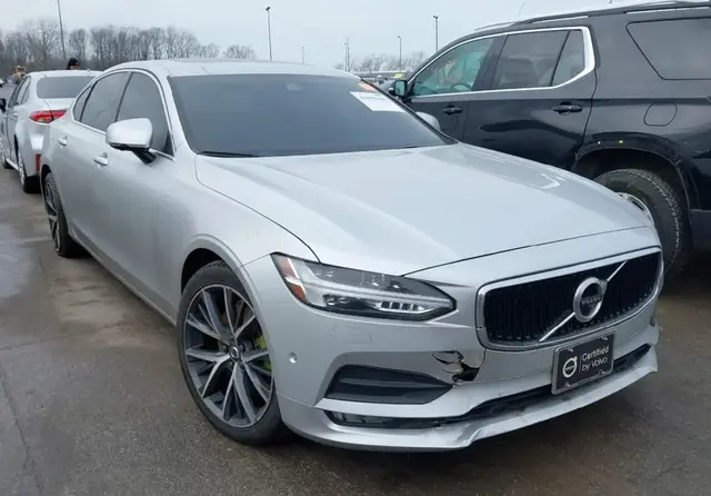 VOLVO S90 T6 MOMENTUM 2018