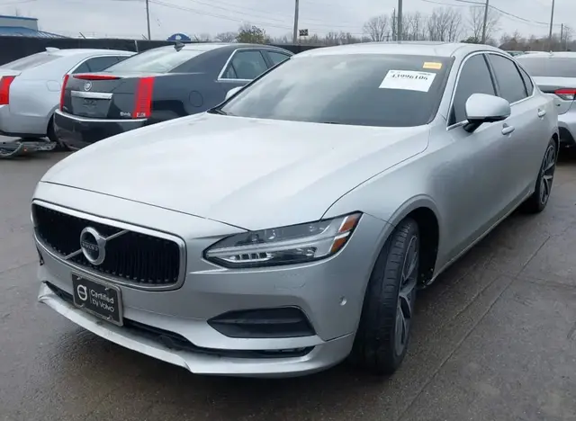 VOLVO S90 T6 MOMENTUM 2018