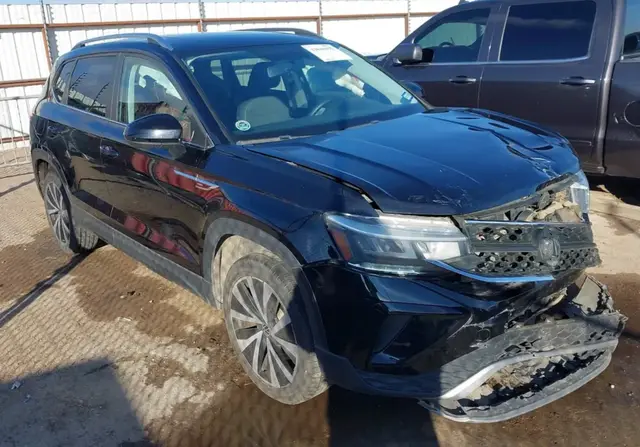 VOLKSWAGEN TAOS 2022