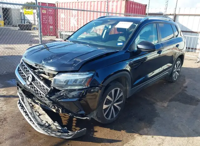 VOLKSWAGEN TAOS 2022