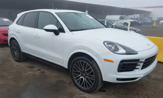 PORSCHE CAYENNE PLATINUM EDITION 2023