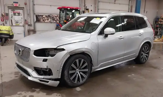 VOLVO XC90 RECHARGE PLUG-IN HYBRID 2022