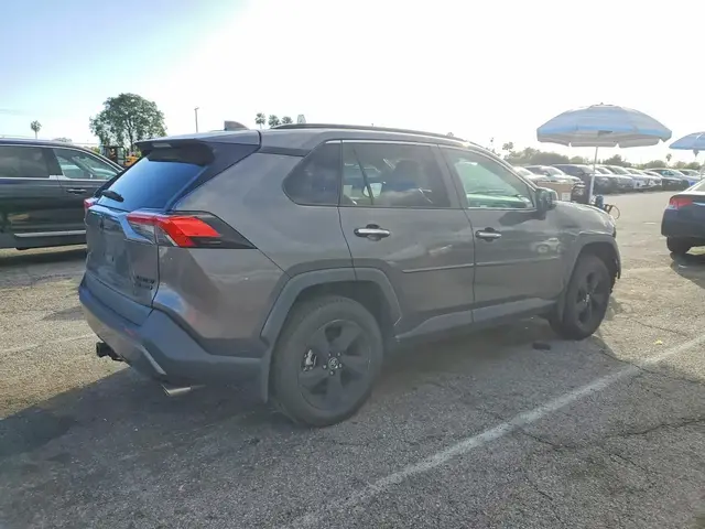 TOYOTA RAV4 LIMITED 2021