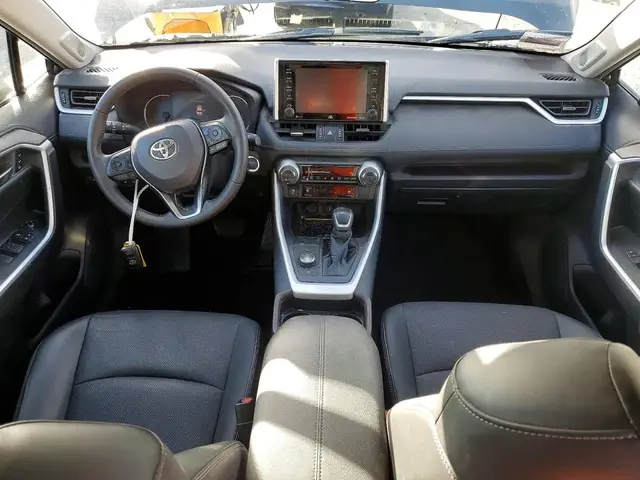 TOYOTA RAV4 LIMITED 2021