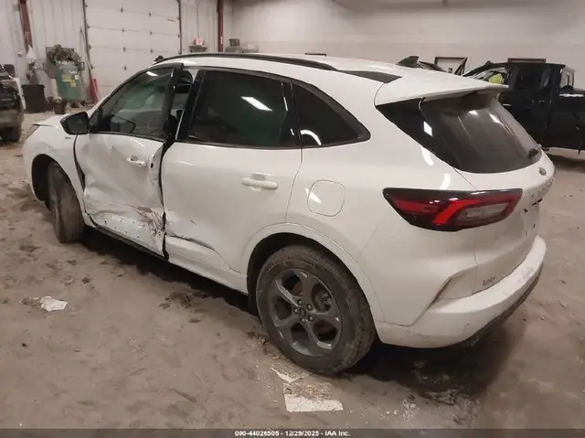 FORD ESCAPE ST-LINE 2023