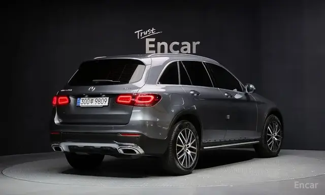 MERCEDES-BENZ GLC220D 2022