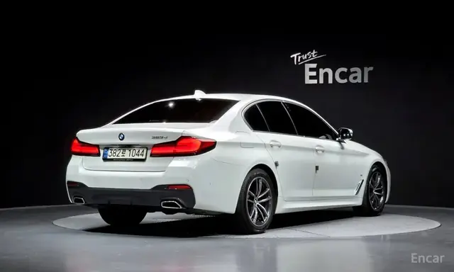 BMW 523D M SPORT 2021