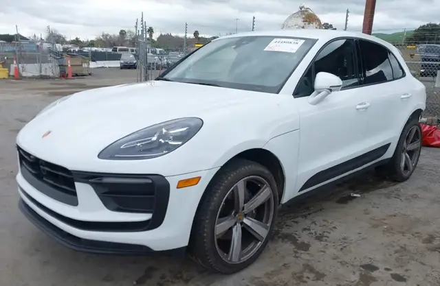 PORSCHE MACAN 2023