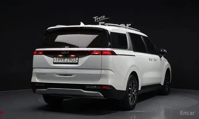 KIA CARNIVAL PRESTIGE 9-SEATER 2021