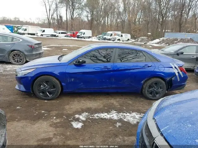 HYUNDAI ELANTRA HYBRID 2023