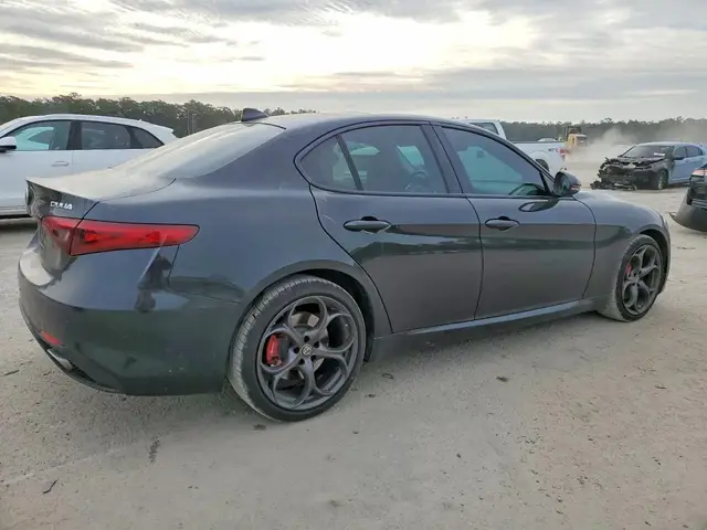 ALFA ROMEO GIULIA TI Q4 2017