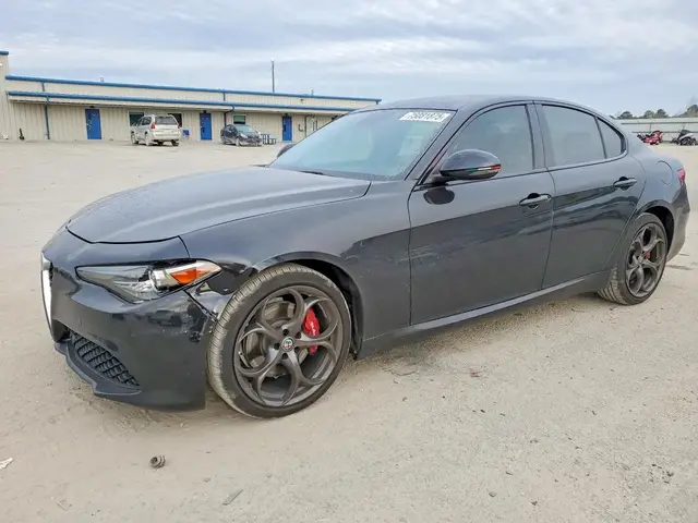 ALFA ROMEO GIULIA TI Q4 2017