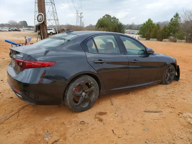 ALFA ROMEO GIULIA Q4 2016