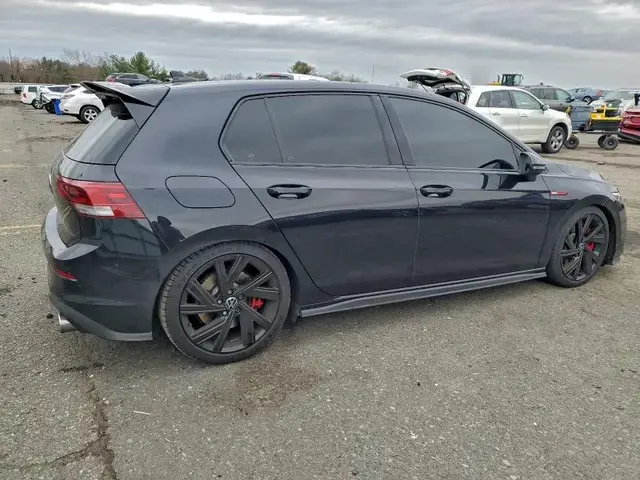 VOLKSWAGEN GTI SE 2023
