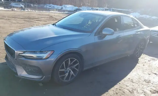 VOLVO S60 T5 MOMENTUM 2020