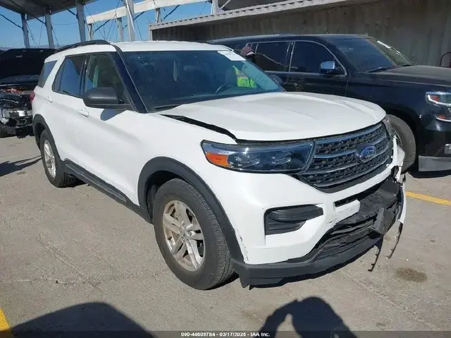FORD EXPLORER XLT 2023