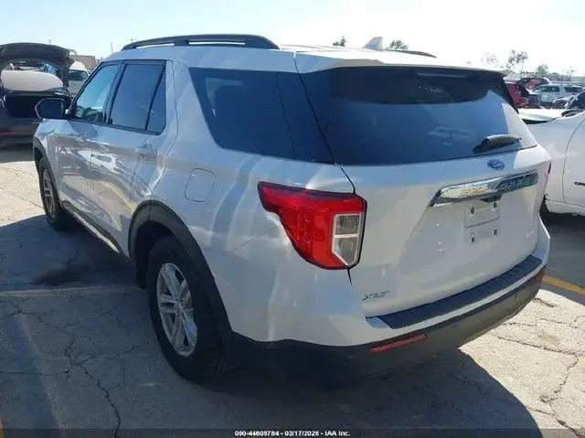 FORD EXPLORER XLT 2023