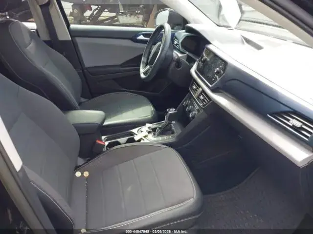 VOLKSWAGEN TAOS 2022