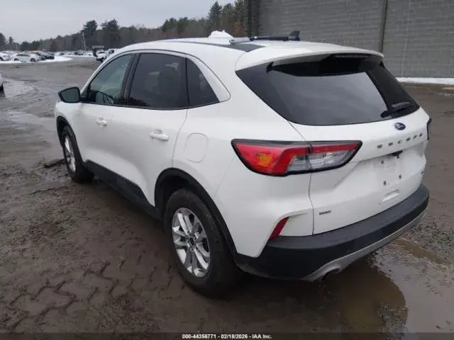 FORD ESCAPE SE 2022