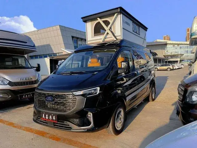 TOYOTA TOURNEO 2025