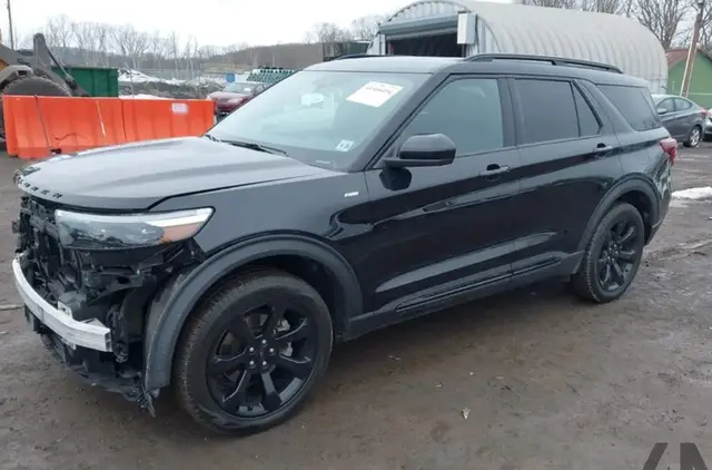 FORD EXPLORER ST-LINE 2023