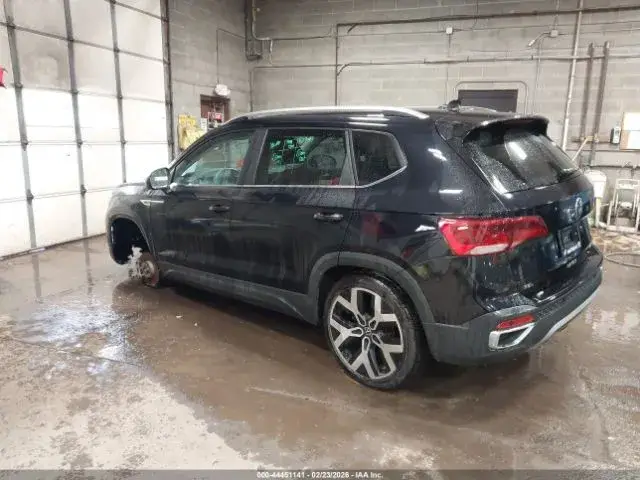 VOLKSWAGEN TAOS 2022