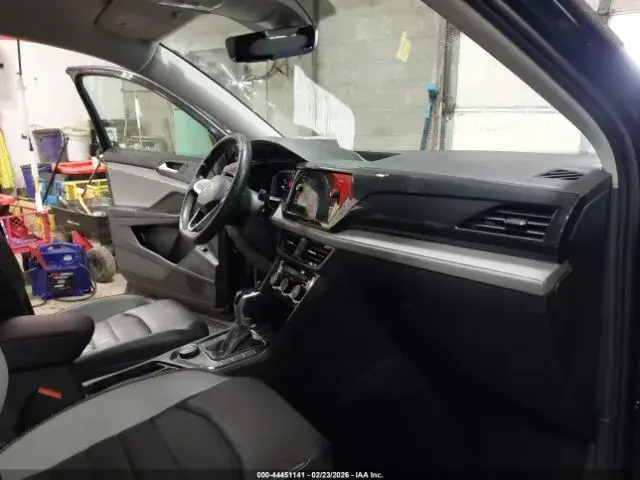 VOLKSWAGEN TAOS 2022