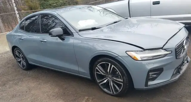 VOLVO S60 B5 R-DESIGN 2022