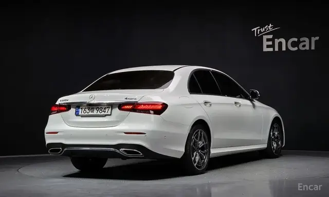 MERCEDES-BENZ E220D 4 MATIC AMG 2023