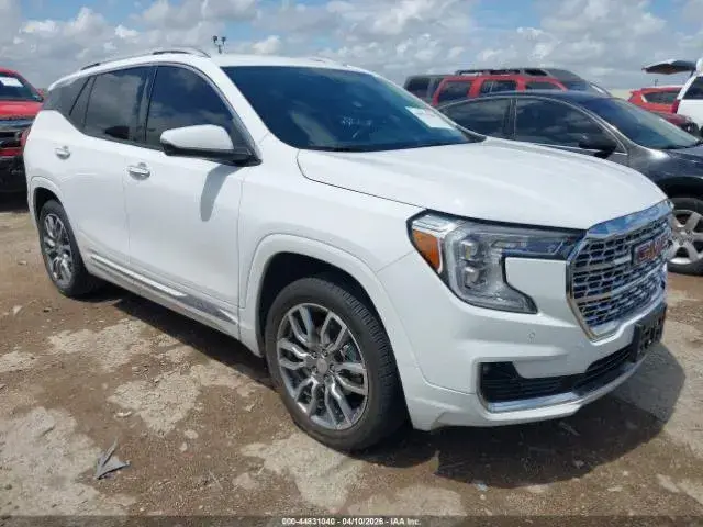 GMC TERRAIN DENALI 2023