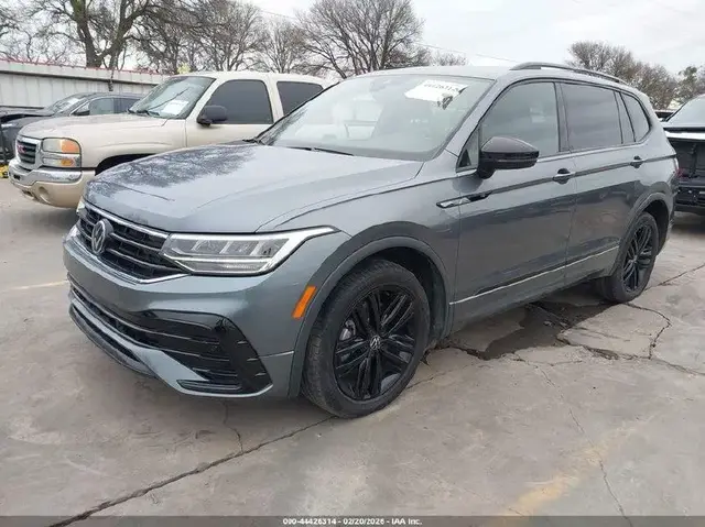 VOLKSWAGEN TIGUAN 2022