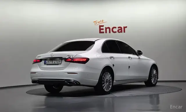 MERCEDES-BENZ E-CLASS 220D 4MATIC 2021