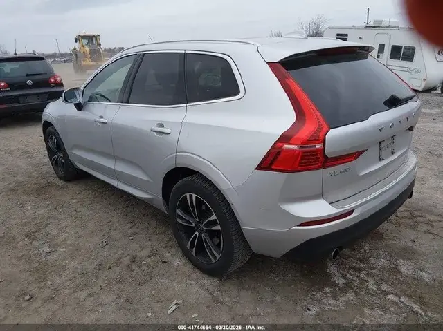 VOLVO XC60 T6 MOMENTUM 2018
